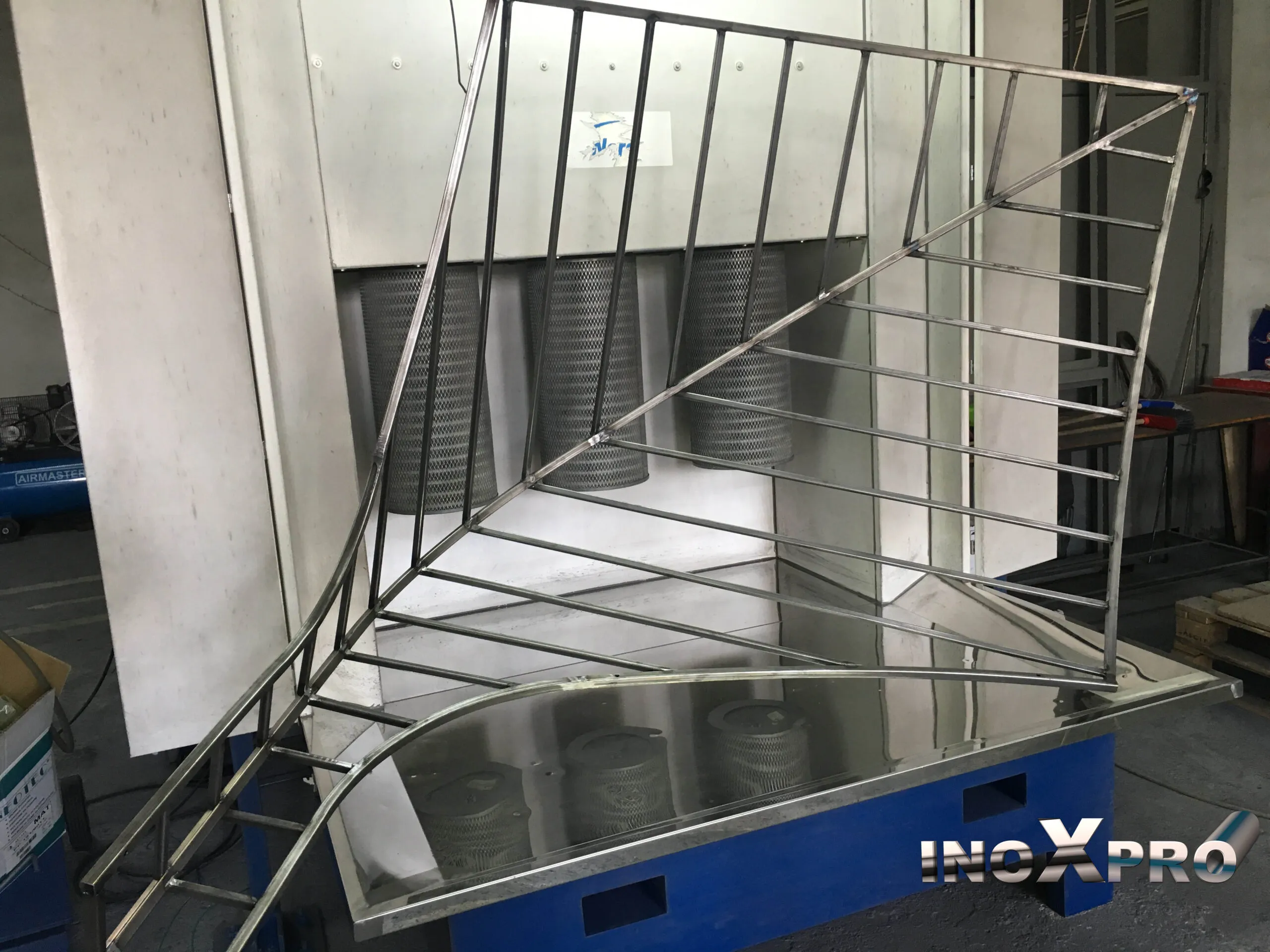 Vopsire electrostatică InoXpro - fotografia 1